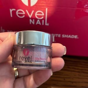 Revel nail dip powder. Glitter with Flakes. CM freebie 2020